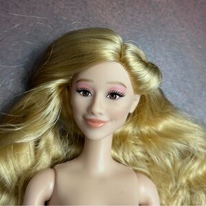 Wicked Glinda at Shiz University Wicked Mattel Fashion Doll Ariana Grande Blonde